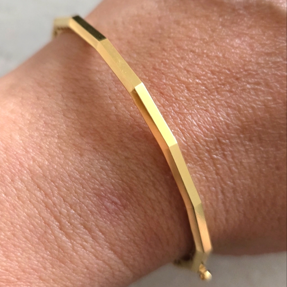 18K YG Geometric Bangle